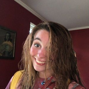 Meet your Posher, Izzy